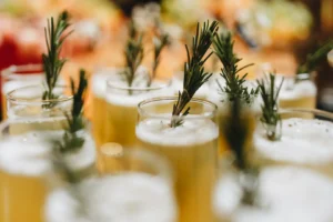 Cocktails in Garten